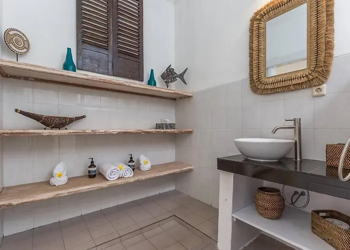& Charming 3bedr With Private Pool * スミニャック