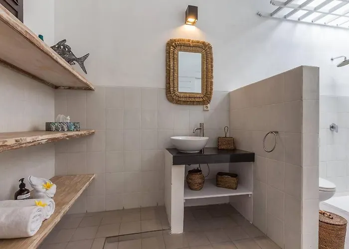& Charming 3bedr With Private Pool