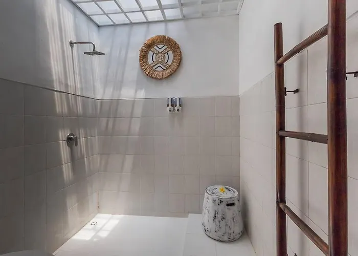 & Charming 3bedr With Private Pool