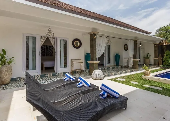 & Charming 3bedr With Private Pool *