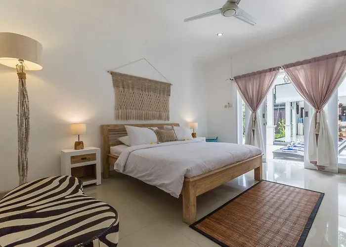 & Charming 3bedr With Private Pool *